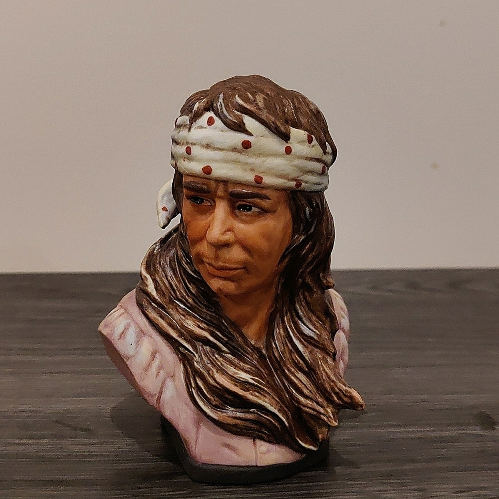 Perillo Busto Artafects Figurine Mexico